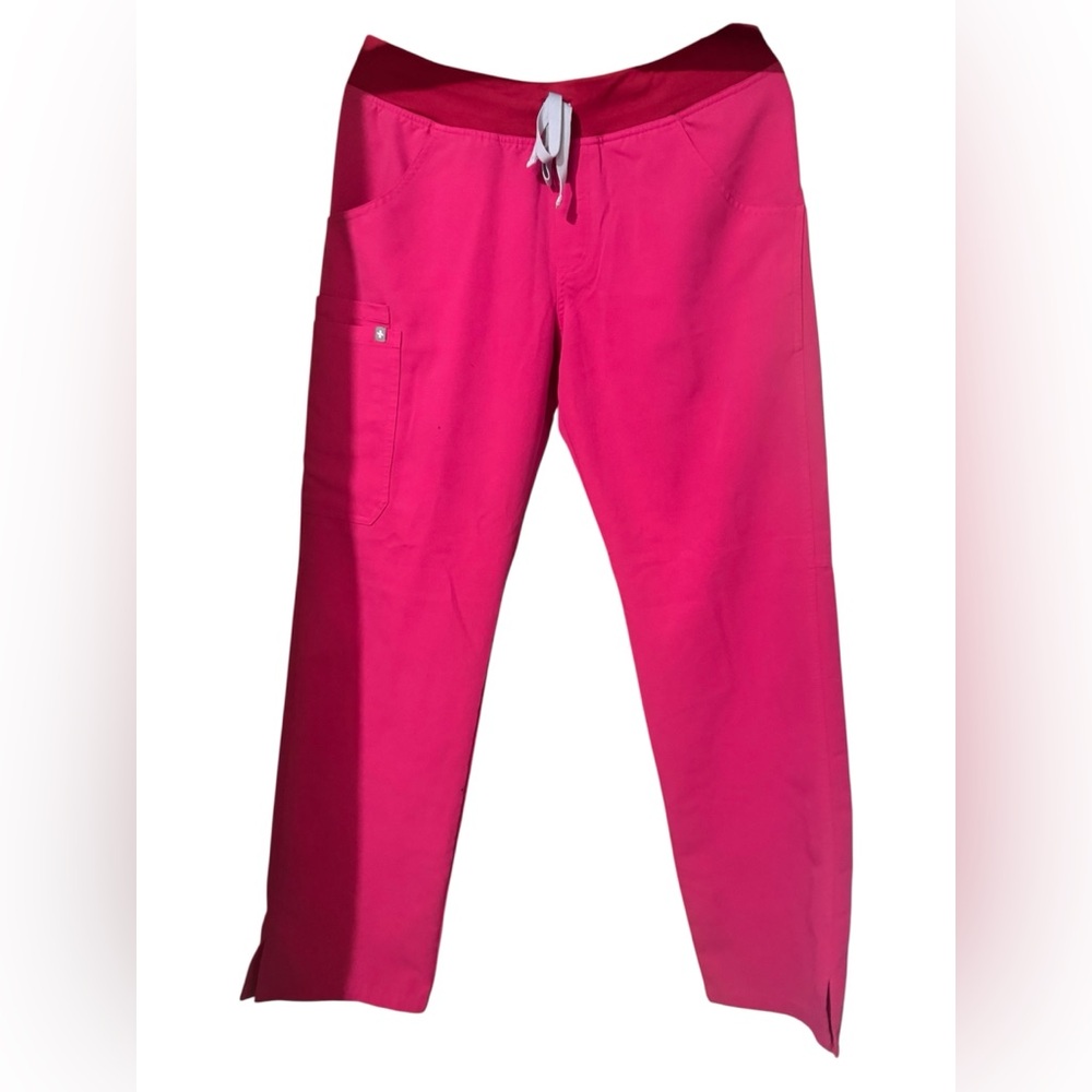 Figs women’s  bright pink straight scrubs